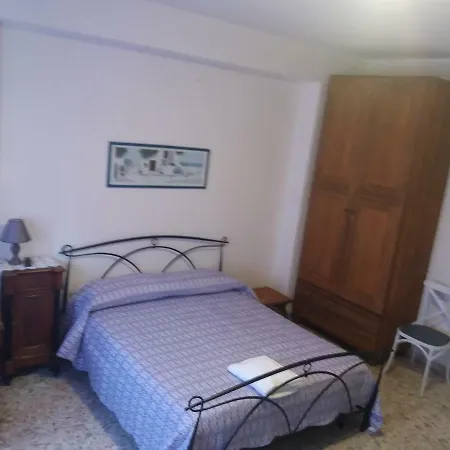 Rum i privatbostad Silvy Trastevere *